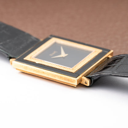 Piaget Square Onyx Clous de Paris 18k Yellow Gold Cal. 9P Ref. 9200 from 1970s