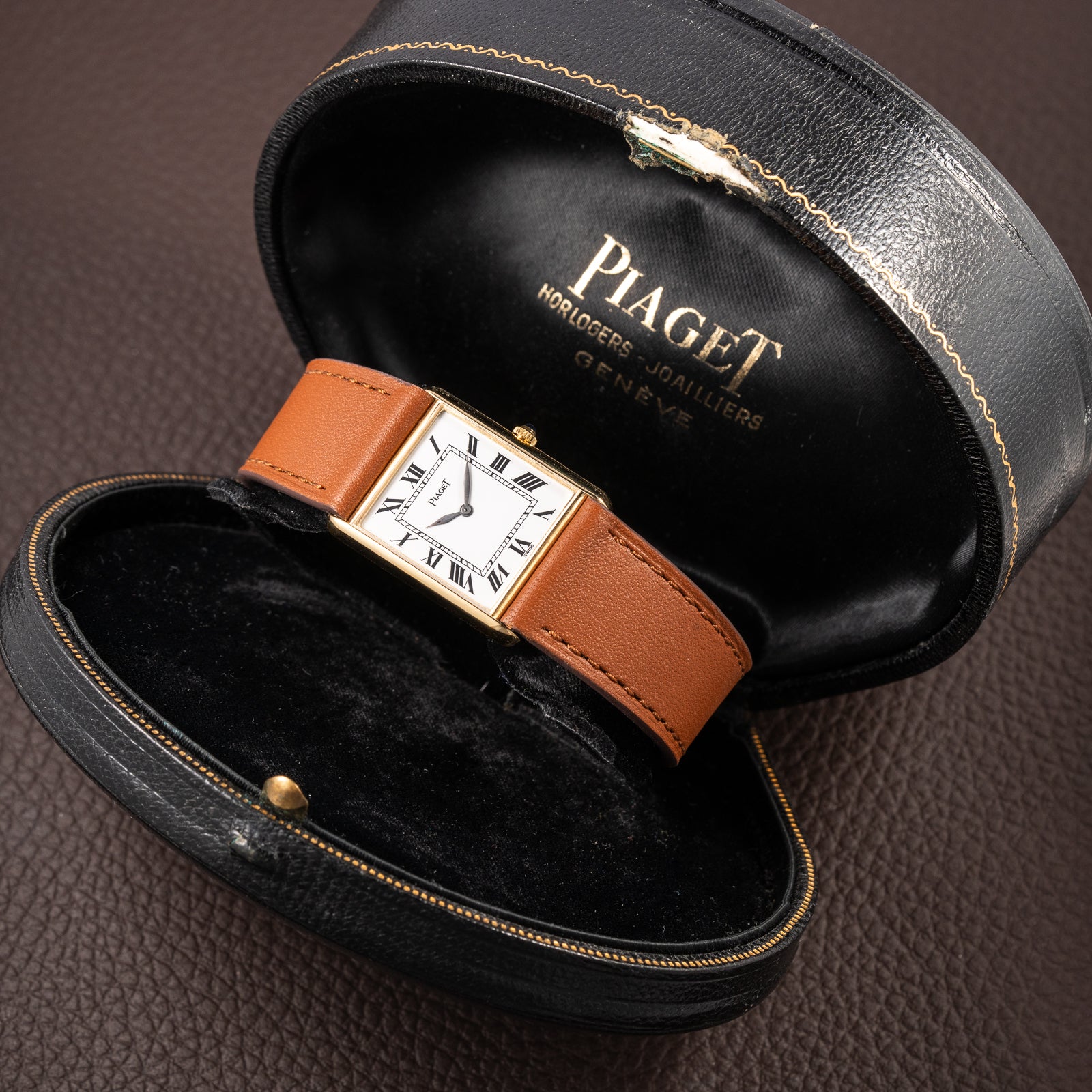 Piaget Tank Ultra-Thin 18K Yellow Gold Cal. 9P with Box Ref. 9287 from 1960s