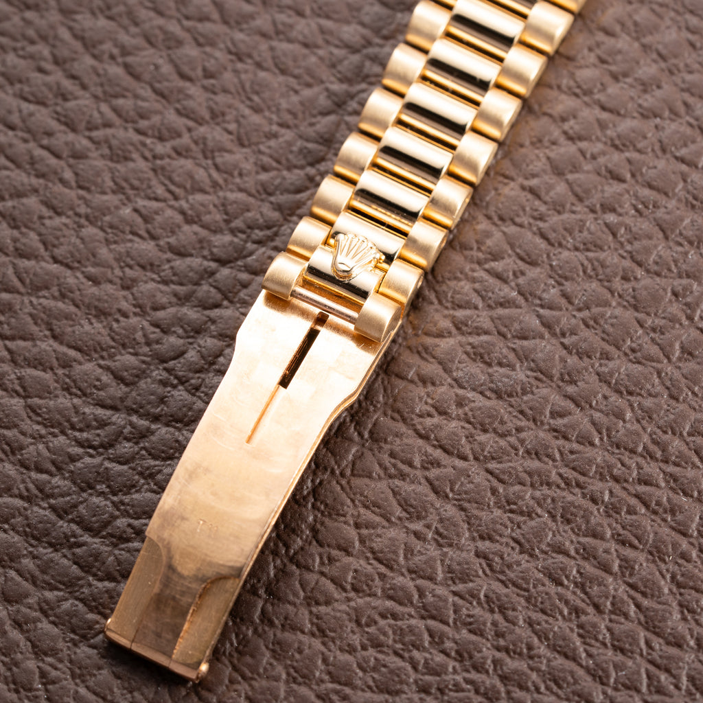 Rolex Datejust 26 Lady Factory Diamond Dial 18K Yellow Gold Ref. 69178 Circa 1994