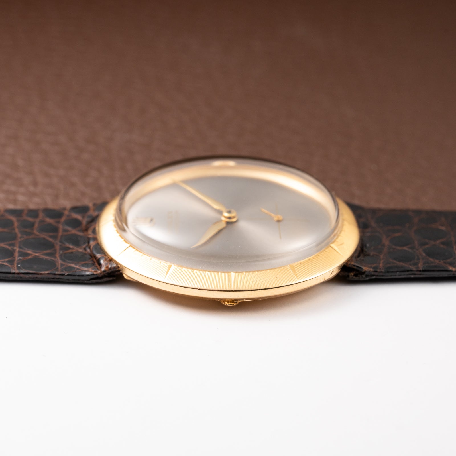 Rolex Precision “Disco Volante” UFO Grey Ghost Dial 18K Yellow Gold Ref. 9522 from 1950s