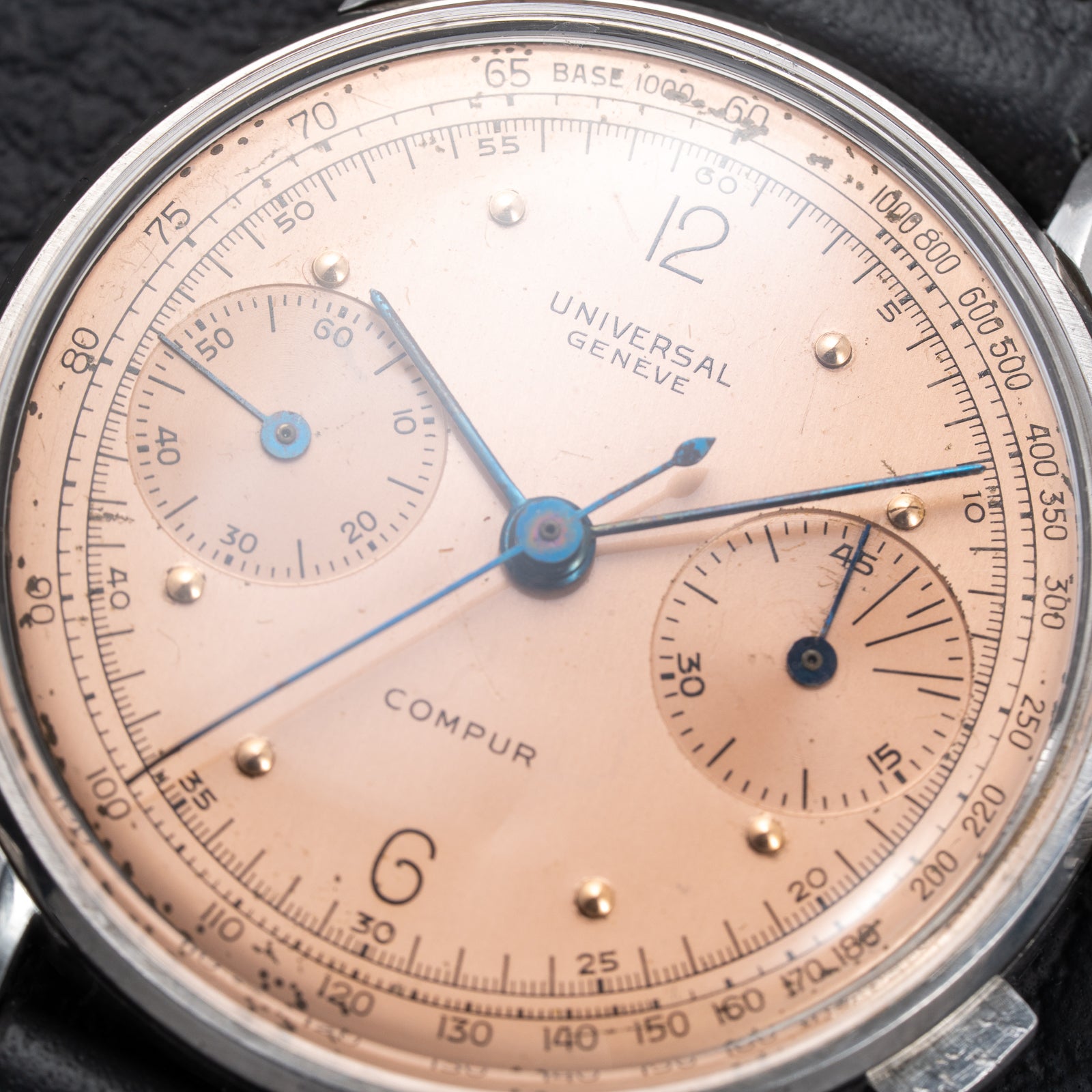 Universal Genève Compax Pink Salmon Dial Steel Fancy Lugs Calibre 285 Ref 22458 from 1940s