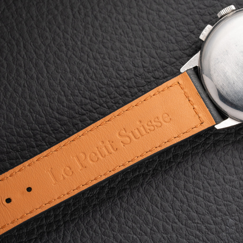 Universal Genève Compax Pink Salmon Dial Steel Fancy Lugs Calibre 285 Ref 22458 from 1940s