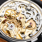 Universal Genève Compax Pink Salmon Dial Steel Fancy Lugs Calibre 285 Ref 22458 from 1940s
