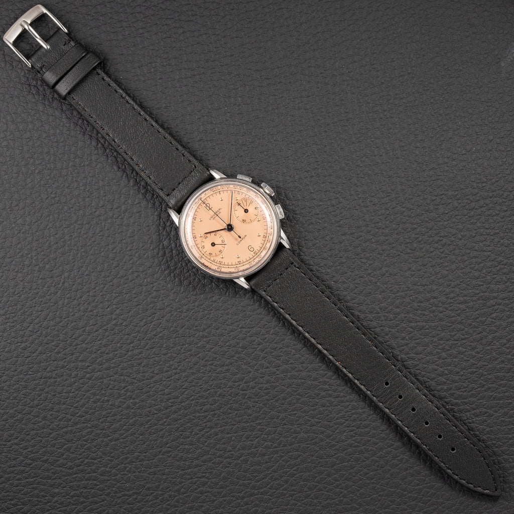 Universal Genève Compax Pink Salmon Dial Steel Fancy Lugs Calibre 285 Ref 22458 from 1940s
