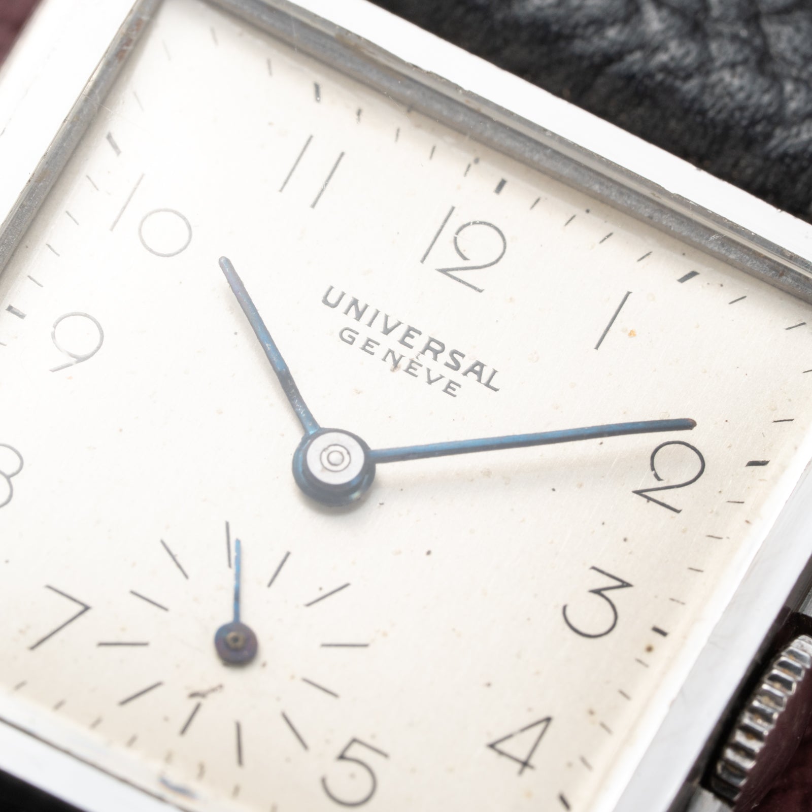 Universal Genève Square Dress Watch Art Deco Ref 7273 1940s
