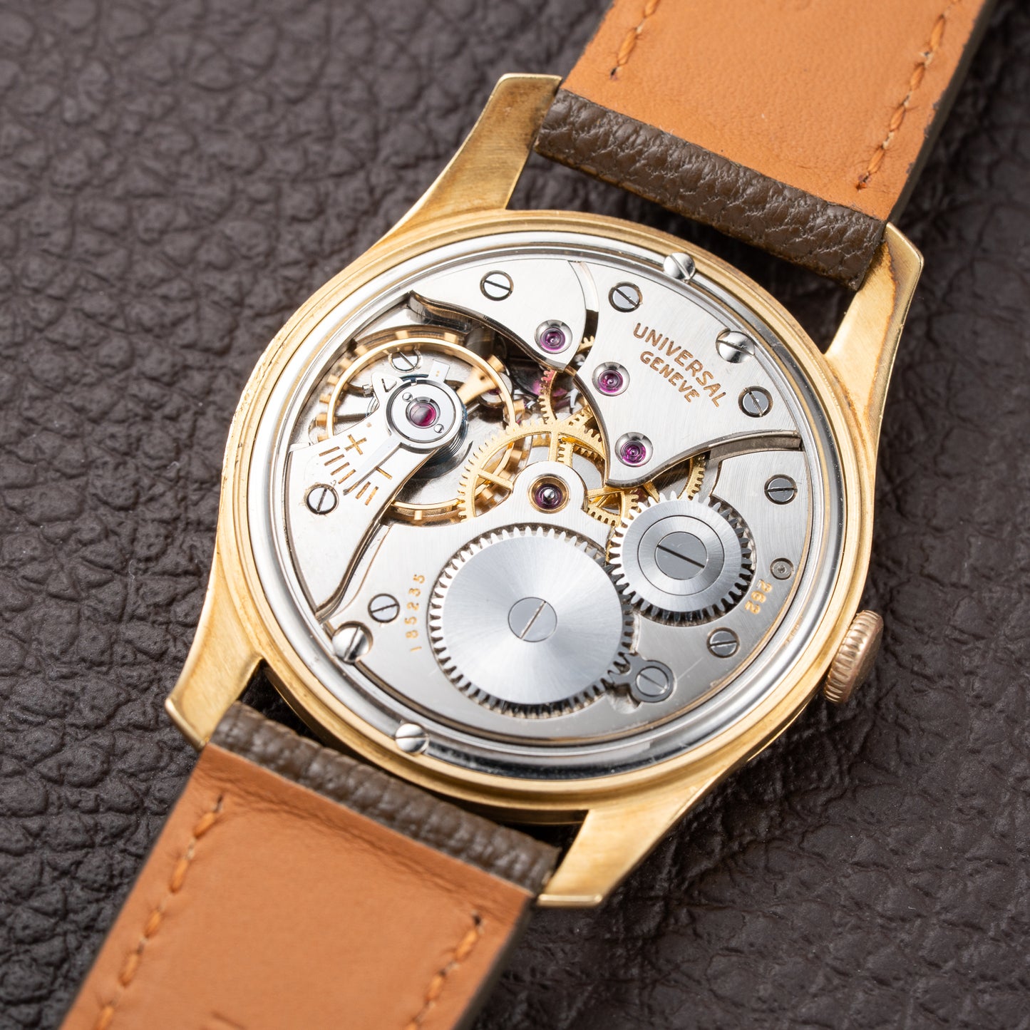 Universal Genève Dress Watch Sub Seconds “Curved Galbée Lugs” 18k Gold Ref. 112132 from 1950s