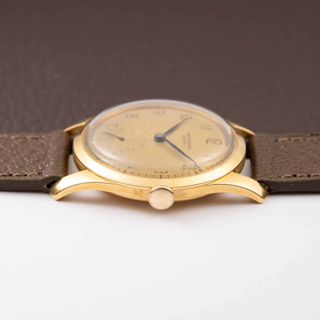Universal Genève Dress Watch Sub Seconds “Curved Galbée Lugs” 18k Gold Ref. 112132 from 1950s