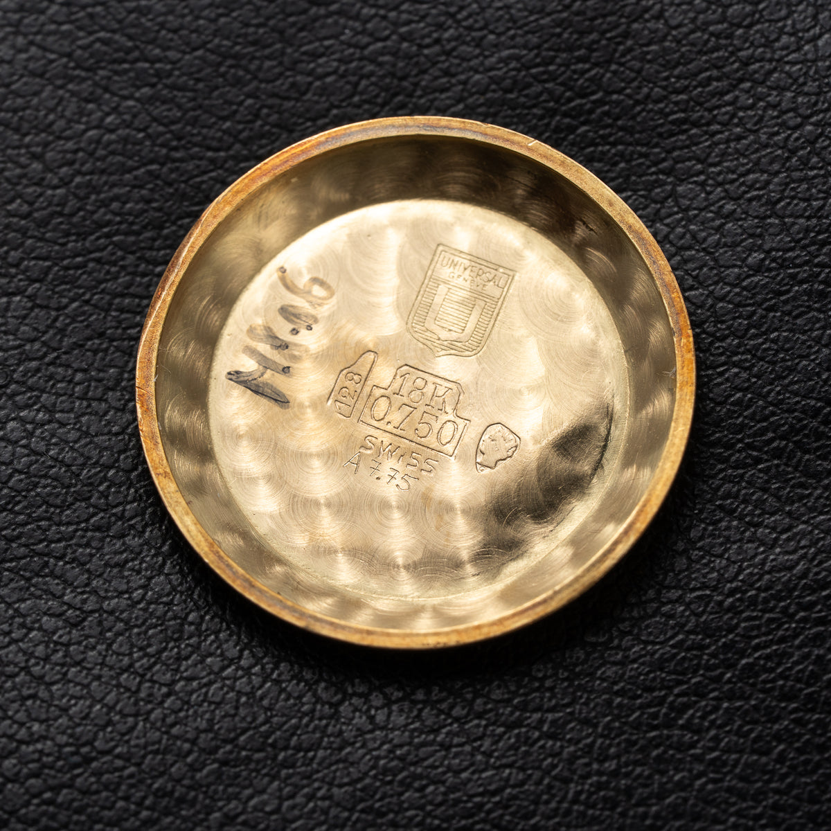 Universal Genève Polerouter DeLuxe 'Mini' Lady Automatic 18K Yellow Gold Ref. 17601 From 1960s