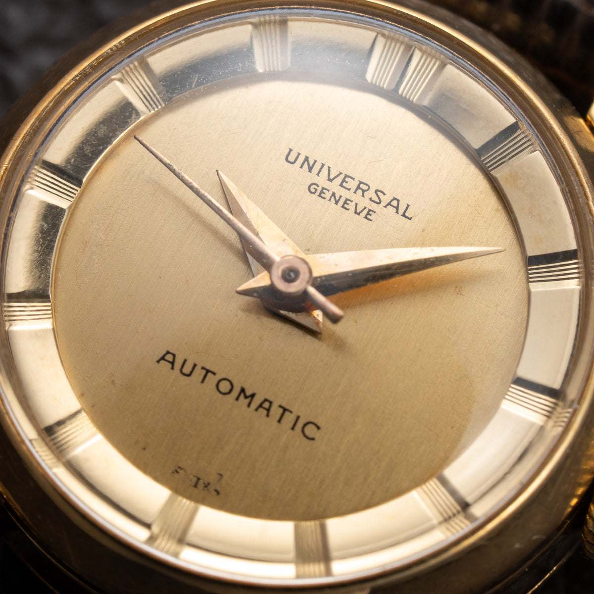Universal Genève Polerouter DeLuxe 'Mini' Lady Automatic 18K Yellow Gold Ref. 17601 From 1960s