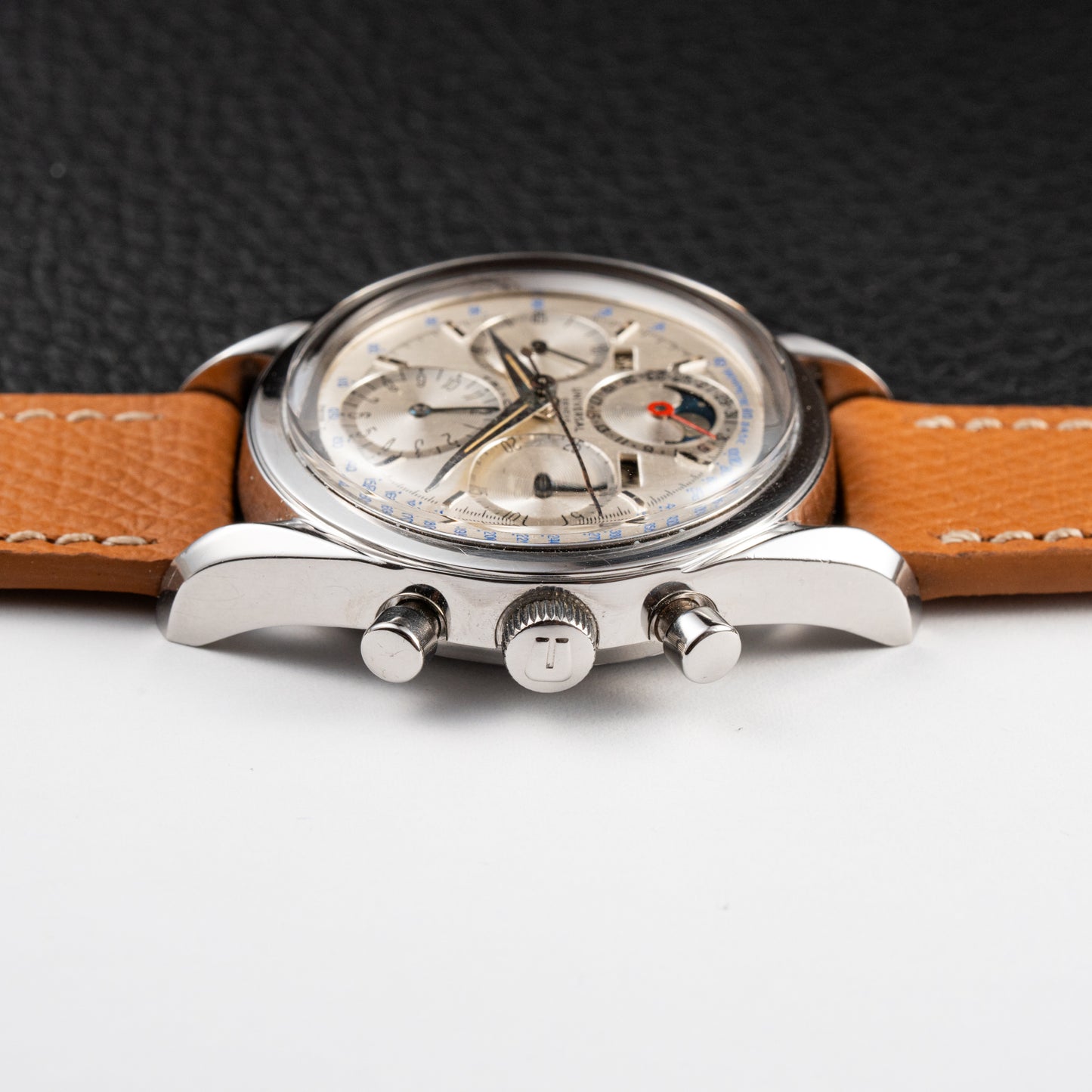 Universal Genève Tricompax Chronograph Ref. 222100