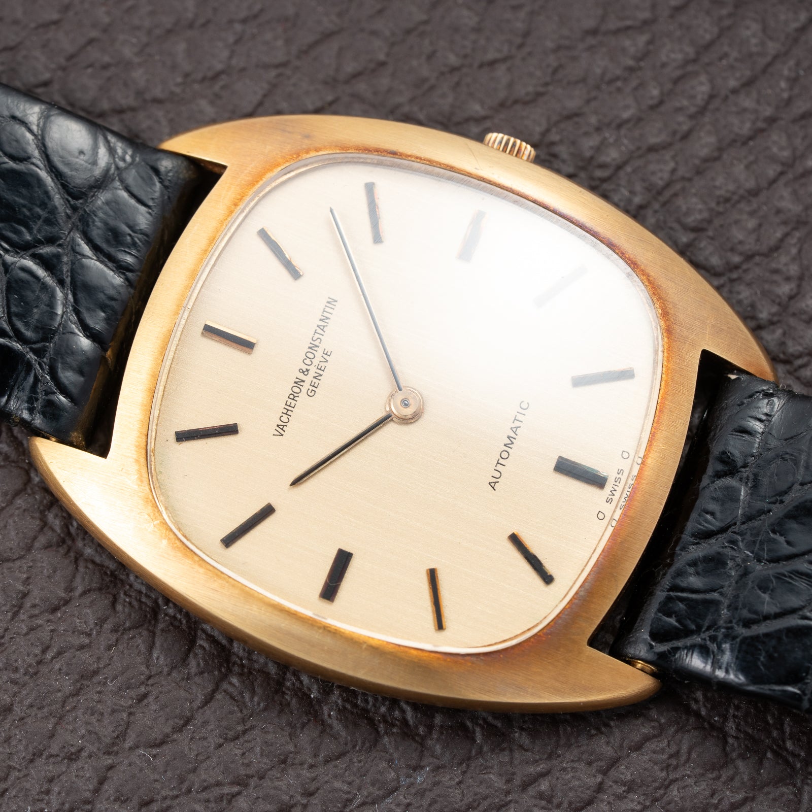 Vacheron Constantin Automatic Dress Watch 18K Yellow Gold Cal. 1120 Ref. 2020Q from 1970s