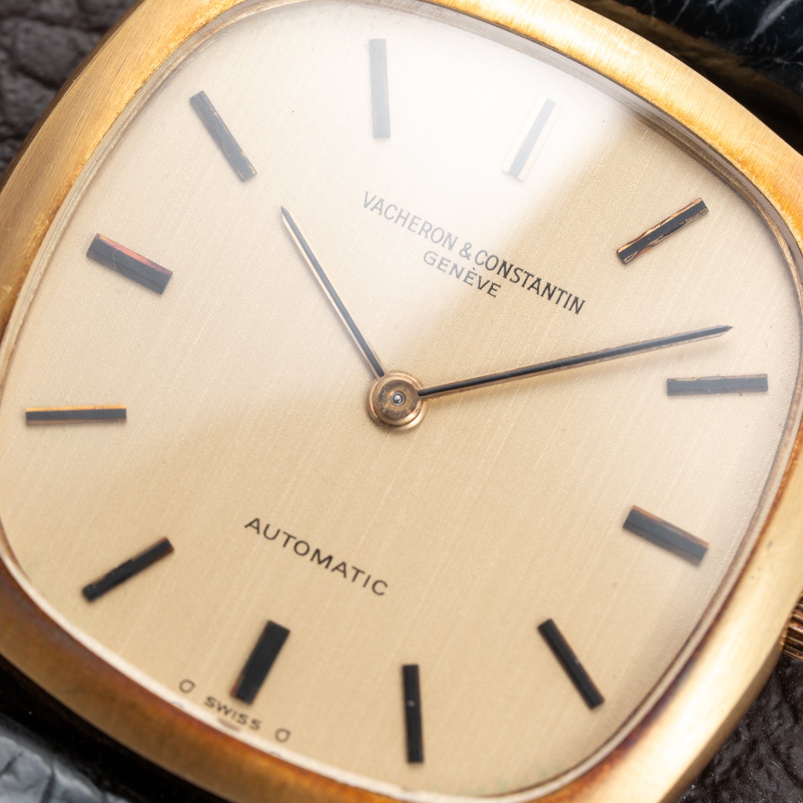 Vacheron Constantin Automatic Dress Watch 18K Yellow Gold Cal. 1120 Ref. 2020Q from 1970s
