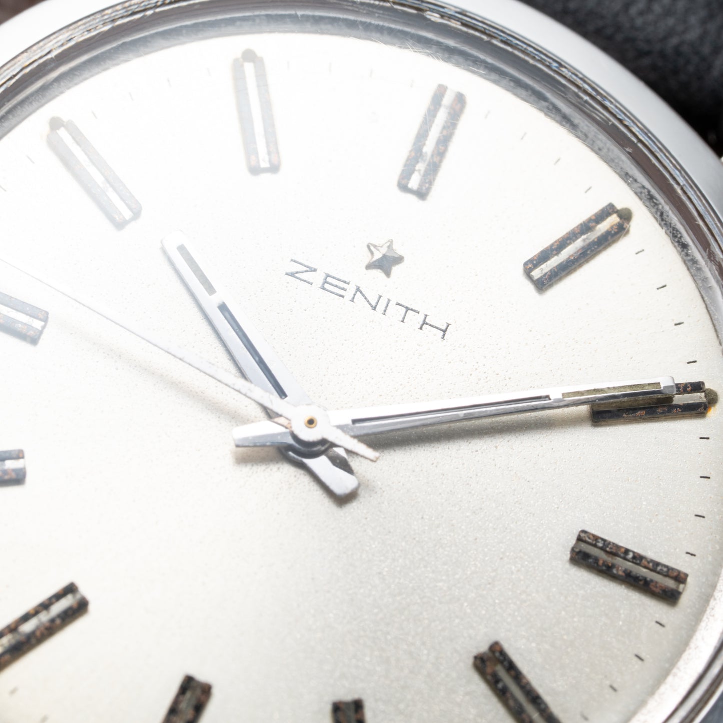 Zenith Dress Watch Stainless Steel Manual Wind Calibre 2542 Circa 1960s