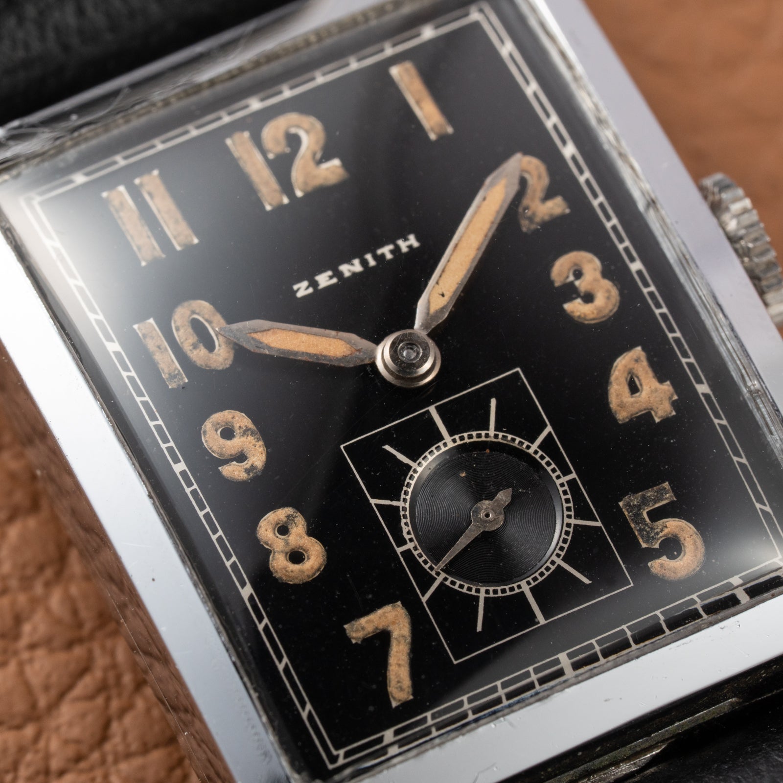 Zenith Oversized Tank with Black Gilt Radium Dial 1930/40s